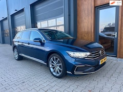Volkswagen Passat Variant - 1.4 TSI PHEV GTE trekhaak l 360 camera l stoelverwarming l virtual dash