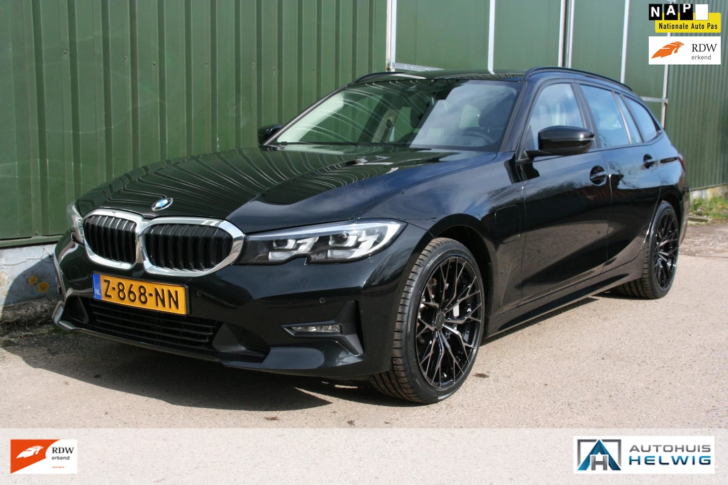 BMW 3-serie Touring - 330e High Executive 330e High Executive, M-SPORT PACK , PANORAMADAK, NAVIGATIE PHEV - AutoWereld.nl