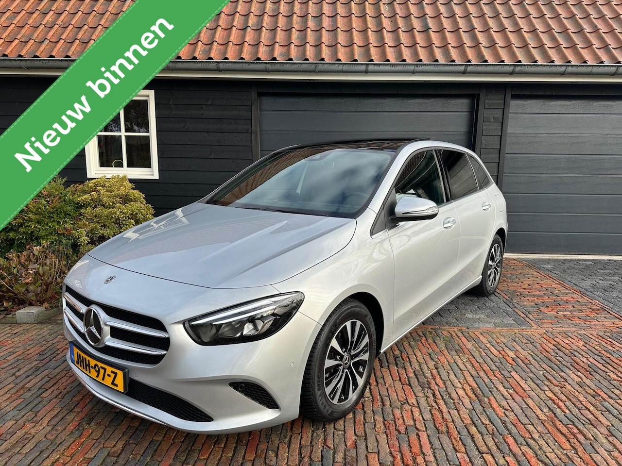 Mercedes-Benz B-klasse - 200 Premium Plus Pano/El.Trekh/Memory - AutoWereld.nl