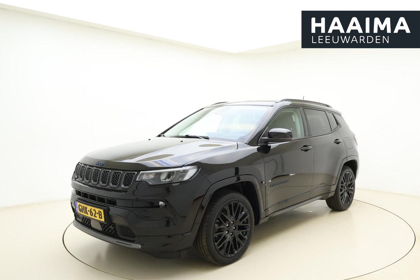 Jeep Compass - 4xe 240 Plug-in Hybrid Electric S Automaat | Navigatie | Keyless | Lichtmetalen velgen | L - AutoWereld.nl