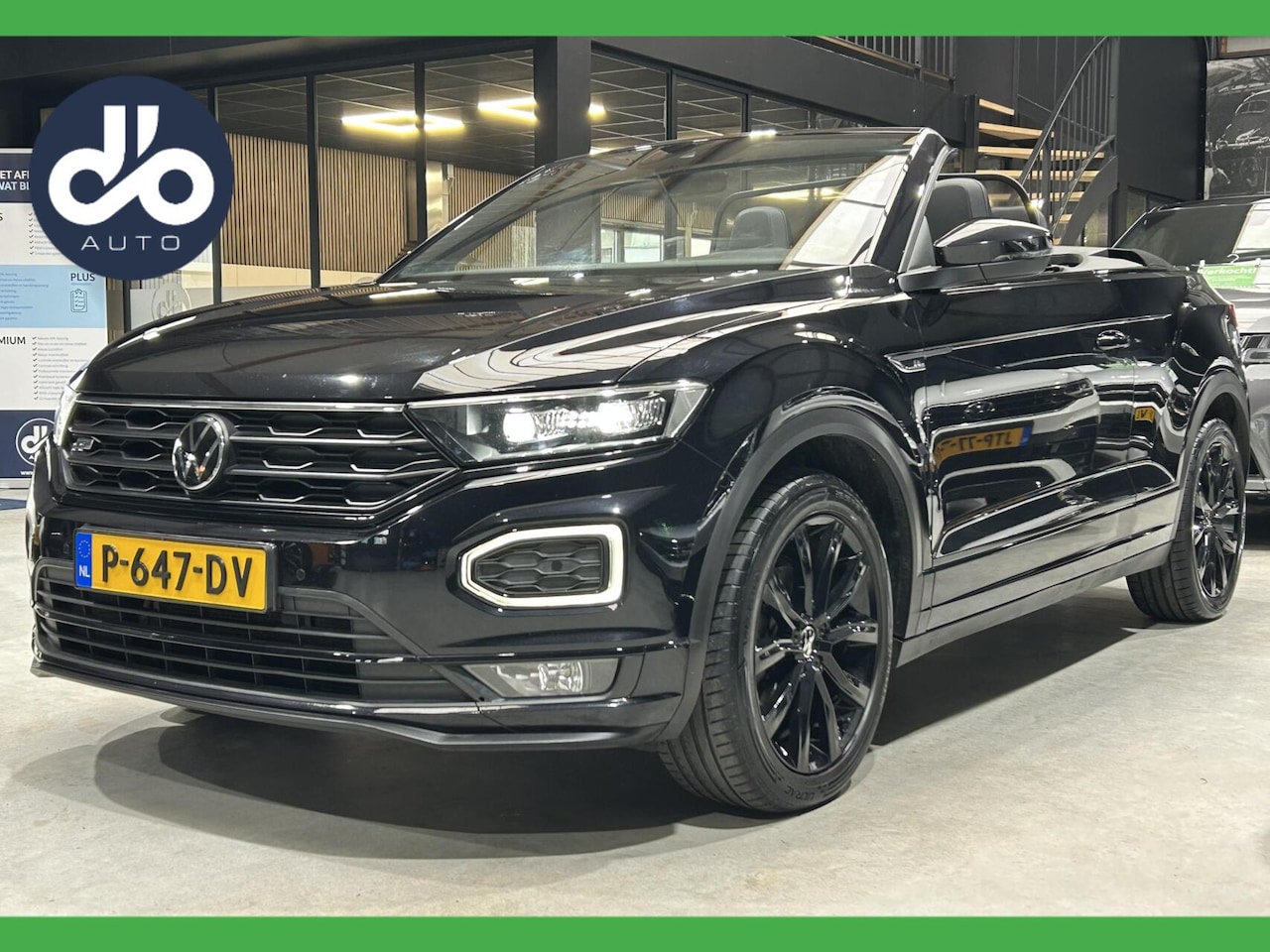 Volkswagen T-Roc Cabrio - 1.5 TSI 150pk DSG AUTOM. R-Line DIGI DASB. I LED I 18-INCH LMV - AutoWereld.nl