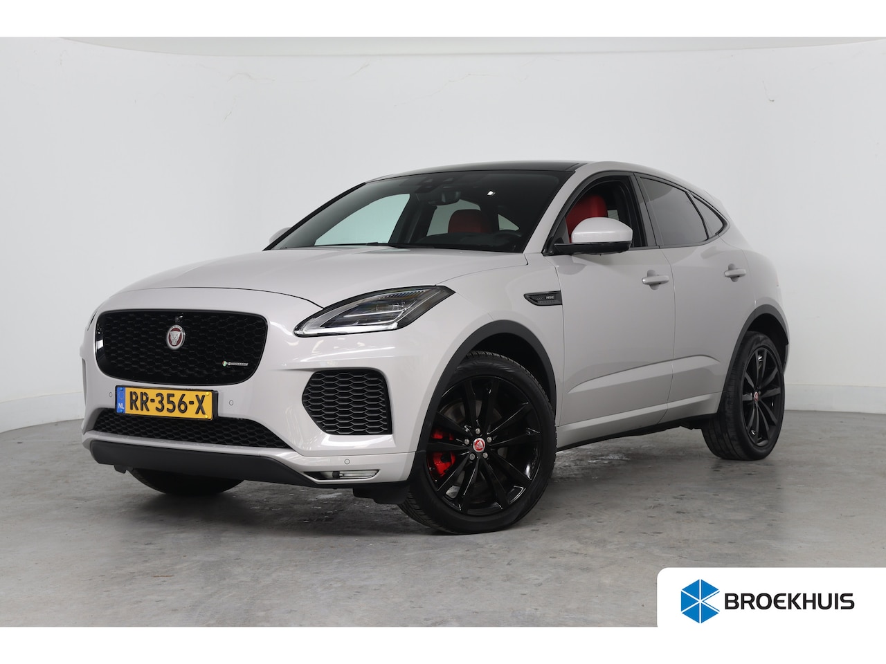 Jaguar E-Pace - 2.0 P300 AWD R-Dynamic HSE Navigatie | Panoramadak | Stoelverwarming & koeling | Memory st - AutoWereld.nl