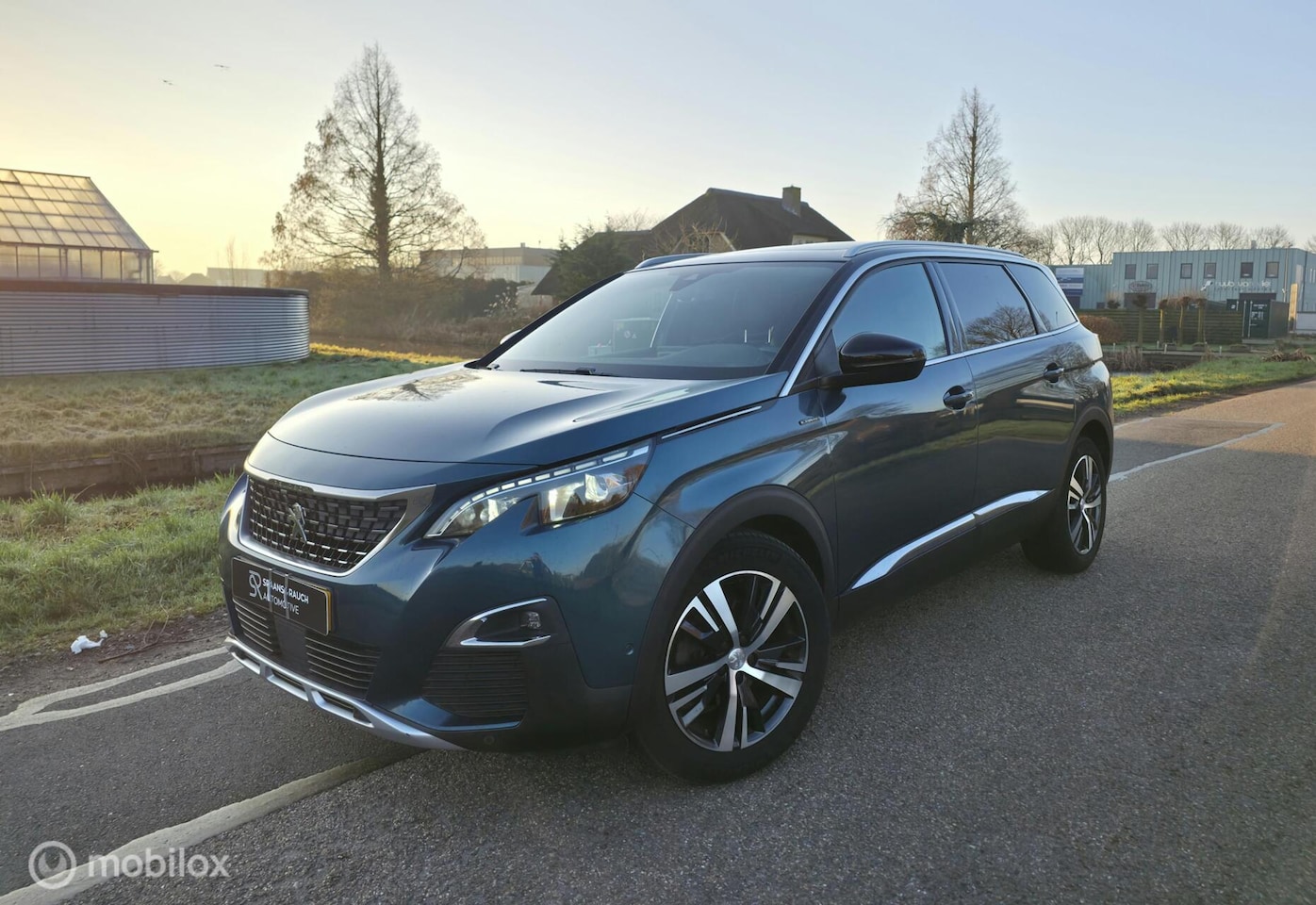 Peugeot 5008 - 1.6 e-THP GT-Line / Pano / Massage / Luxe - AutoWereld.nl