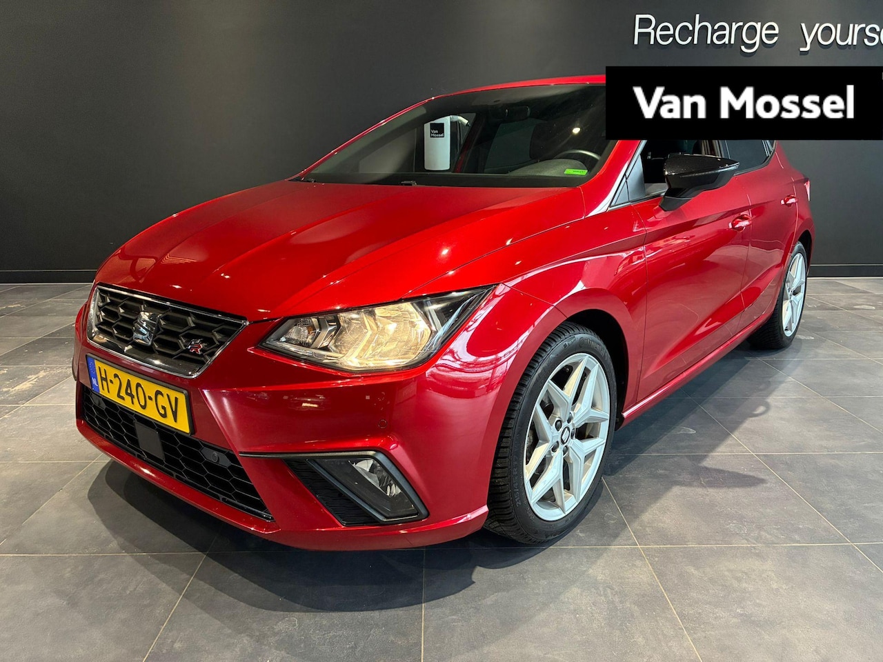 SEAT Ibiza - 1.0 TSI FR Business Intense EERSTE EIGENAAR | Cruise controle | Achteruitrijcamera | Clima - AutoWereld.nl