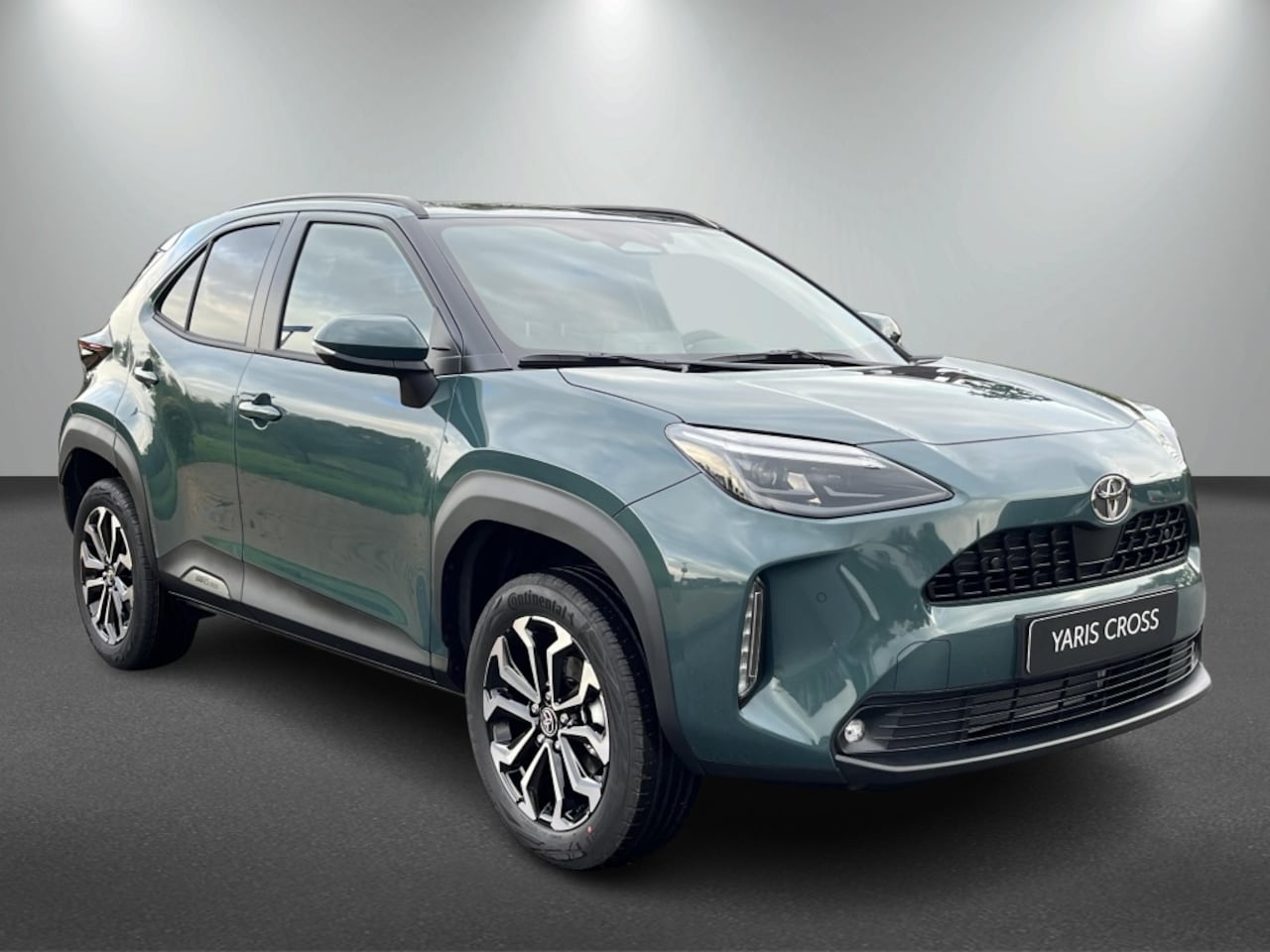 Toyota Yaris Cross - 1.5 Hybride 130 pk Black Edition, Safety + Winter pakket. - AutoWereld.nl