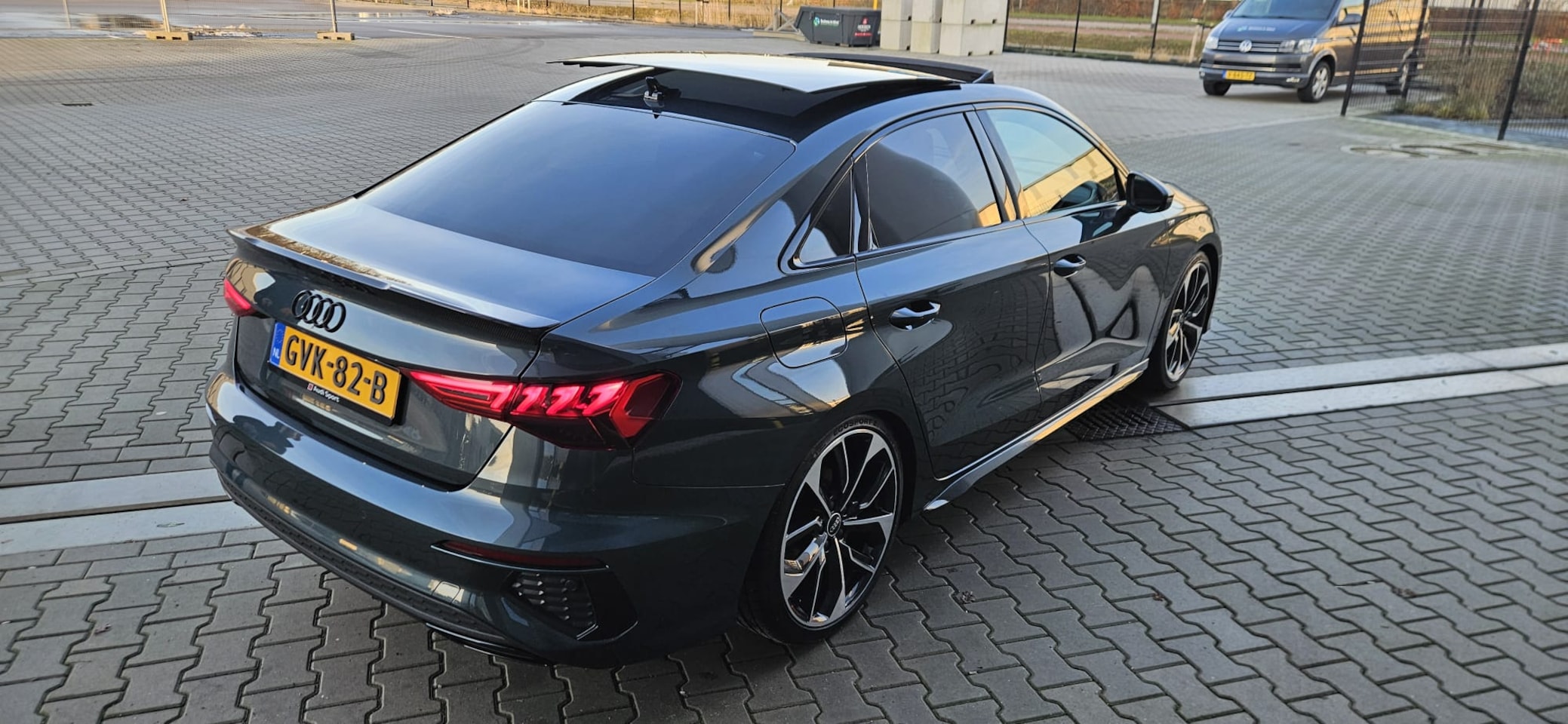 Audi A3 Limousine - 35 TFSI S edition - AutoWereld.nl