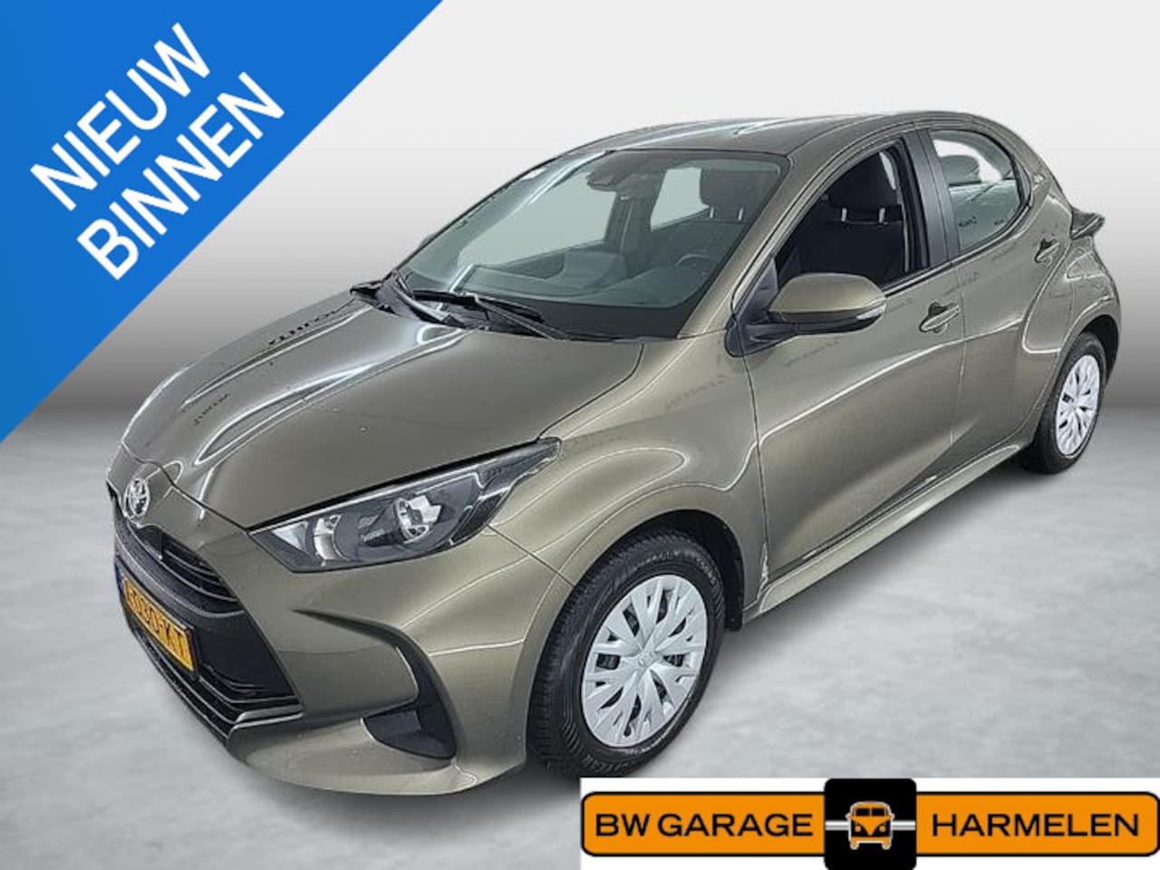 Toyota Yaris - 1.5 VVT-i Active | Achteruitrijcamera | Airco | DAB | - AutoWereld.nl