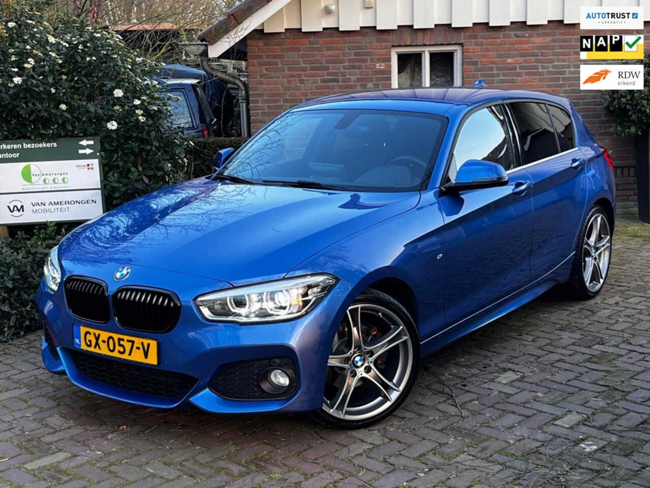 BMW 1-serie - 120i 177PK M Sport|*RIJKLAAR*|ORGINEEL NL|DEALER ONDH.|ZEER FRAAI|HARMAN/KARDON|ALCANTARA - AutoWereld.nl
