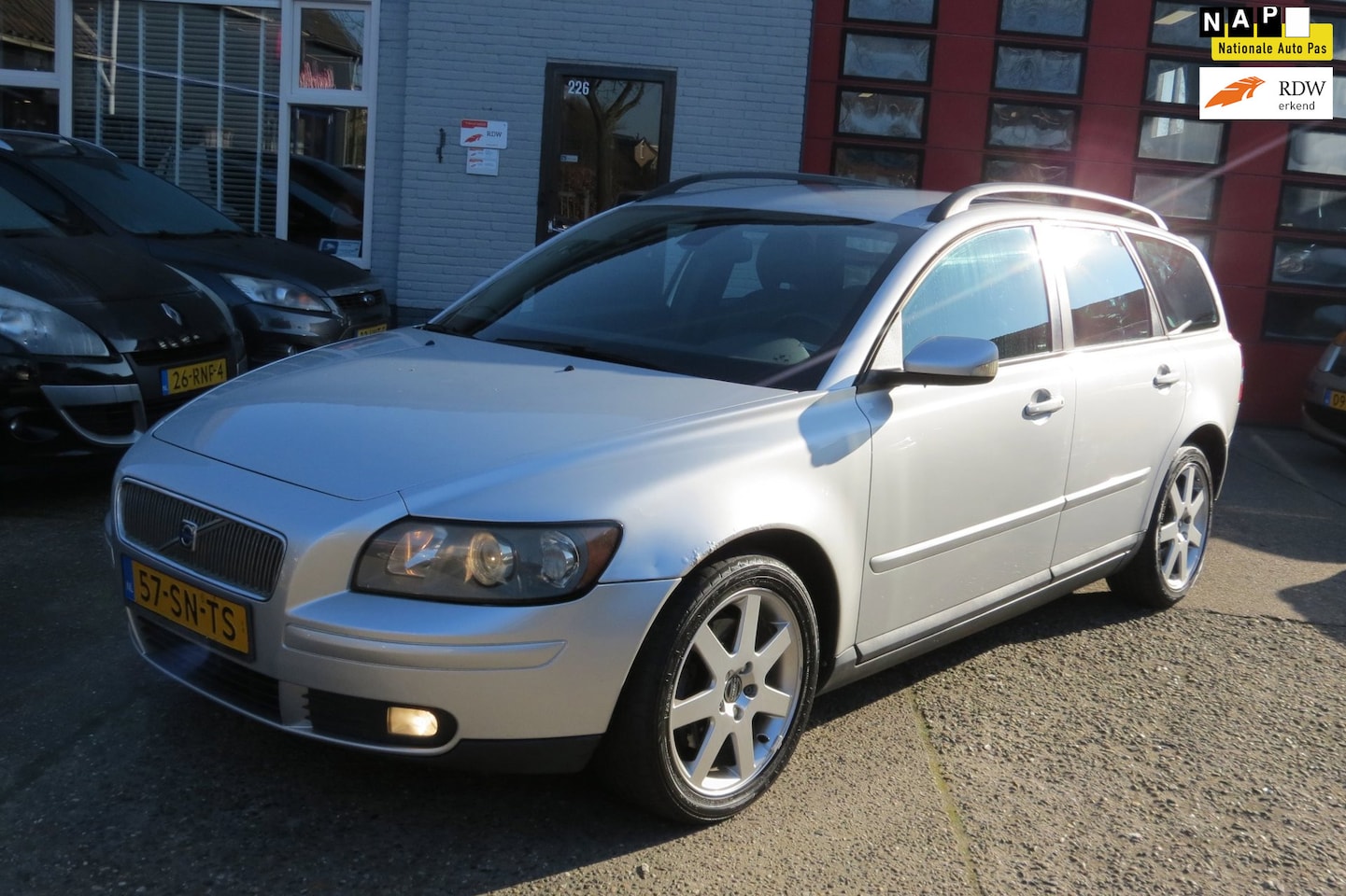 VOLVO V50