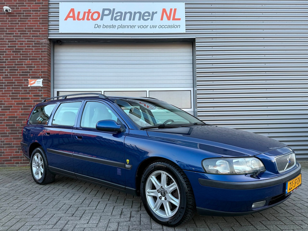 Volvo V70 - 2.4 T Ocean Race! Airco! Automaat! Cruise! Leder! - AutoWereld.nl
