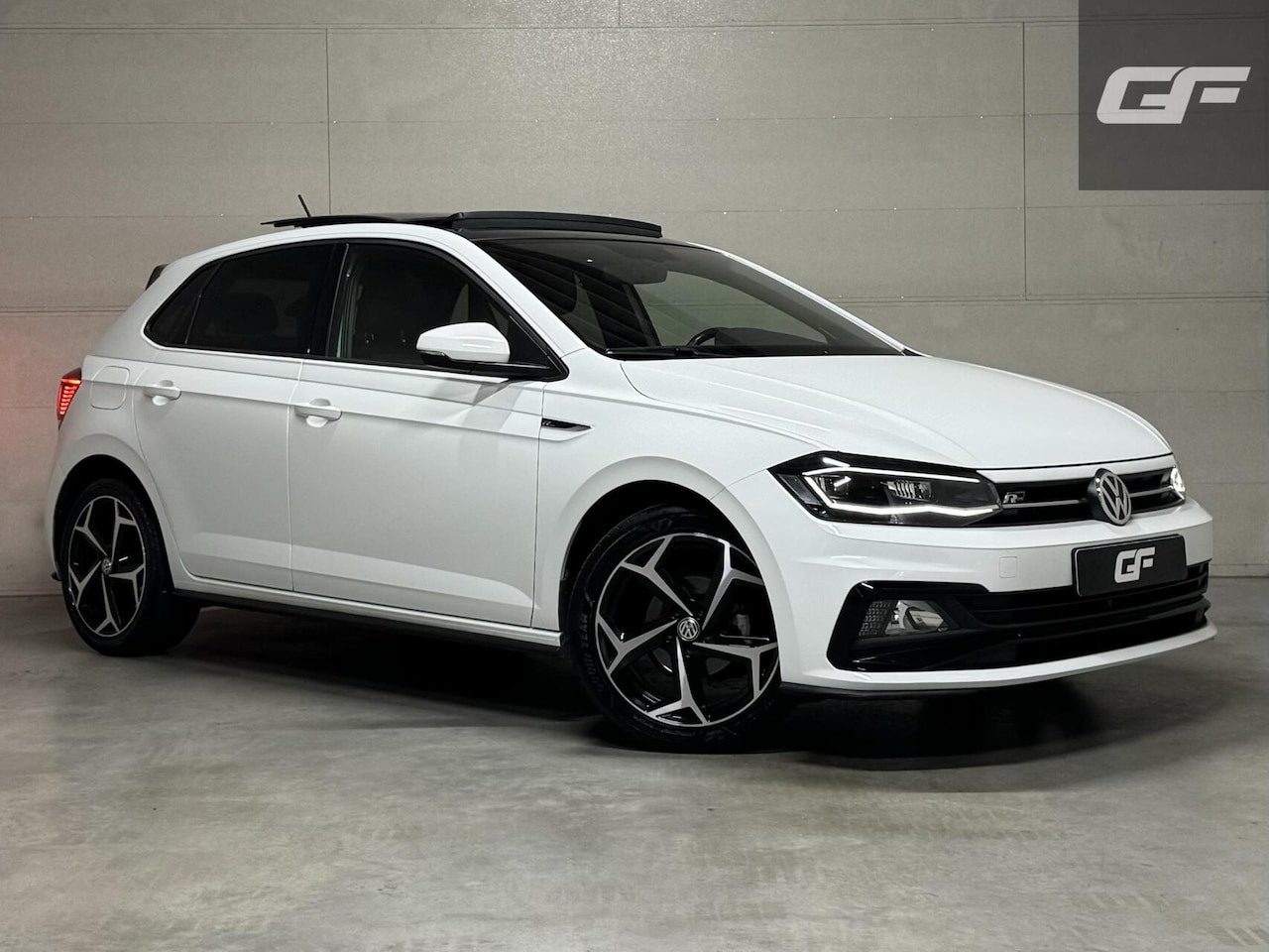 Volkswagen Polo - 1.0 TSI 2x R-Line 116PK Pano Virtual CarPlay NAP - AutoWereld.nl