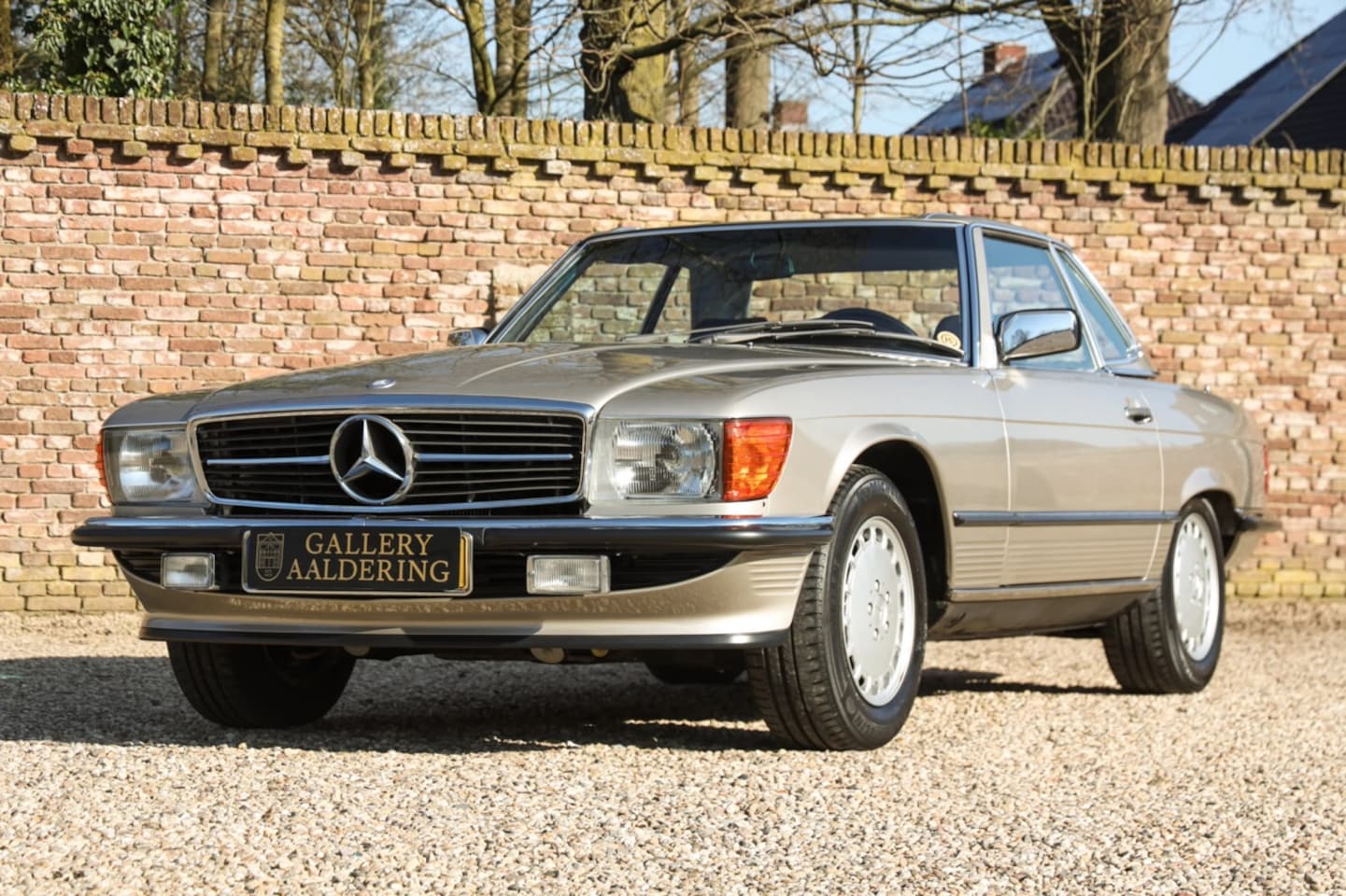 Mercedes-Benz SL-klasse Cabrio - 560 "Less than 31.000 miles" In pristine condition, European optics by off.Mercedes Benz d - AutoWereld.nl
