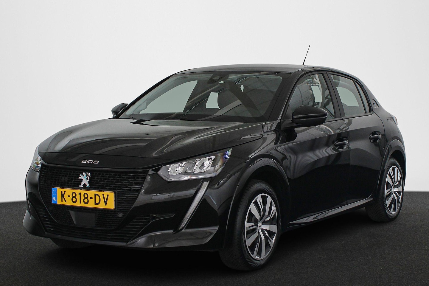 Peugeot e-208 - EV Active 50 kWh SOH 91% 3-Fase Apple CarPlay Navigatie - AutoWereld.nl