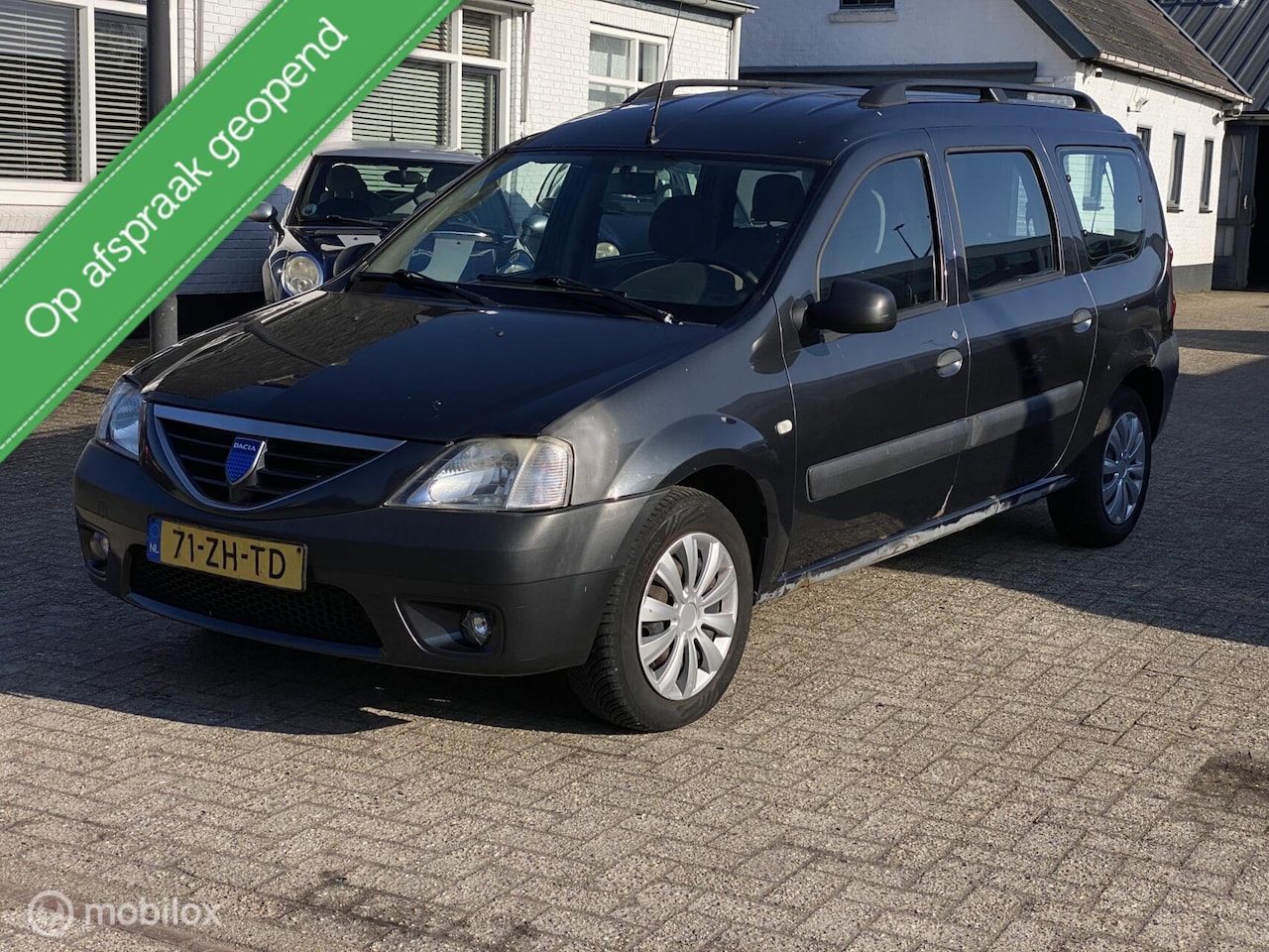 Dacia Logan MCV - 1.6-16V Lauréate 7p. 1.6-16V Lauréate 7p. - AutoWereld.nl