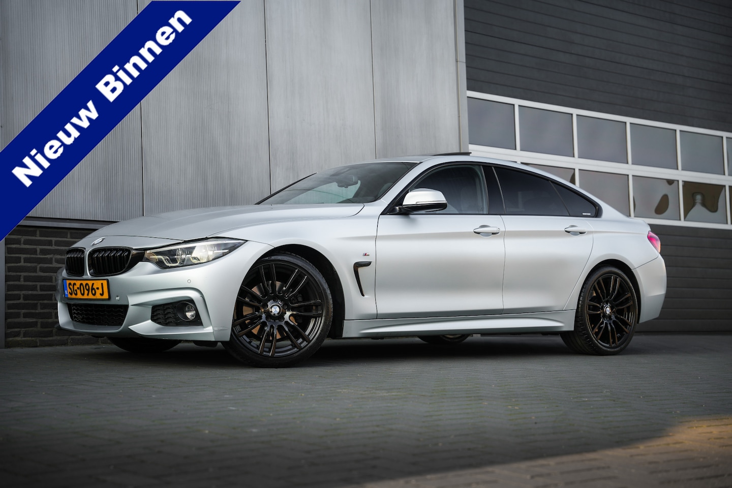 BMW 4-serie Gran Coupé - 430i 252 pk High Executive M-Sportpakket / Frozen-Grey/ Led-Koplamp/ Schuif-Dak/ Head-Up/ - AutoWereld.nl