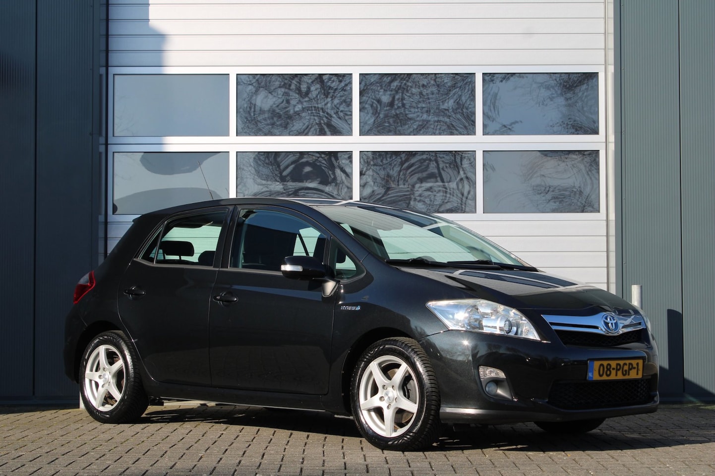 Toyota Auris - 1.8 Full Hybrid Executive Clima/Cruise/Camera/Keyless/PDC/Navi/Bluetooth/LED/RadioCD.AUX/T - AutoWereld.nl