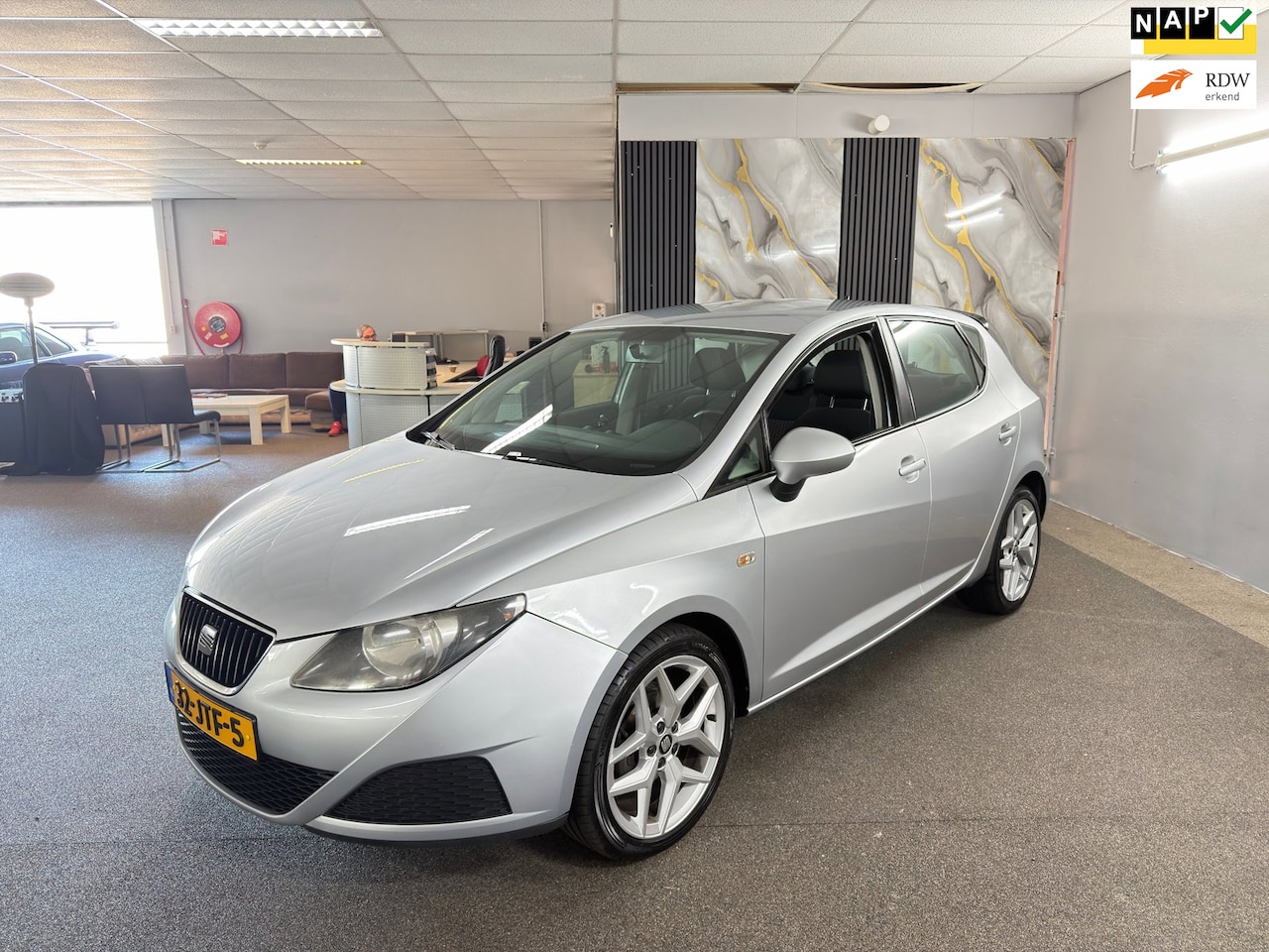 SEAT Ibiza - 1.2 Beat Apk Nieuw,Cruise,Airco,Parksensor,Spoiler,N.A.P,Sport-velgen,2 sleutels+Boekjes,T - AutoWereld.nl