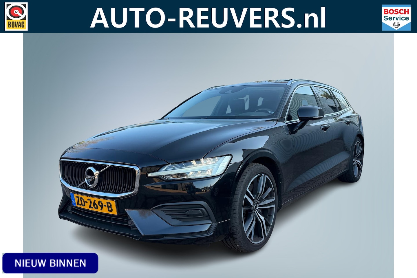 Volvo V60 - 2.0 T5 Momentum Pro / Pano / HUD / Trekhaak / Leder / Pilot assist - AutoWereld.nl