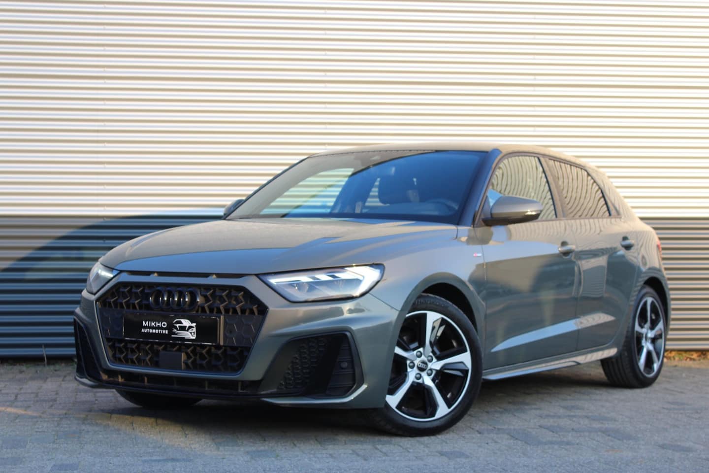 Audi A1 Sportback - 30 TFSI S-Line | Edition one | Stoelverwarming | Camera | Keyless | Cruise control | Chron - AutoWereld.nl