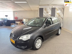 Volkswagen Polo - 1.4-16V Optive Apk Nieuw, Automaat, Airco, E-Ramen, Radio-Bluetooth, N.A.P, 5Deurs, Goed o