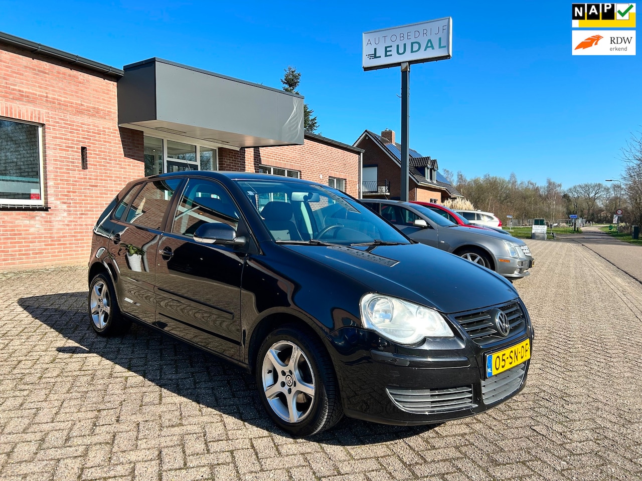 Volkswagen Polo - 1.4-16V Comfortline//Airco //APK 6-12-2026 - AutoWereld.nl