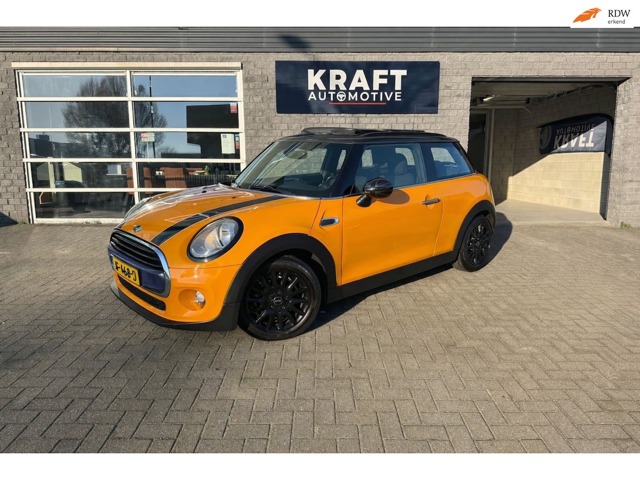 MINI Cooper - Mini 1.5 Business | PANO | NAP | Clima | Bluetooth | Navi | Cruise | Led Ring | Sportstoel - AutoWereld.nl