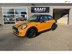 MINI Cooper - 1.5 Business | PANO | NAP | Clima | Bluetooth | Navi | Cruise | Led Ring | Sportstoelen |