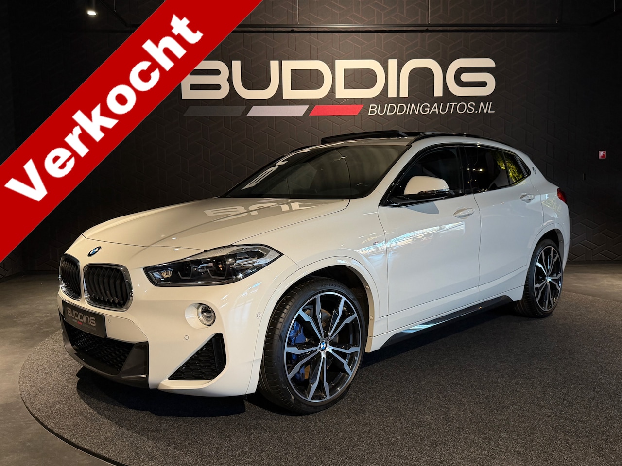 BMW X2 - sDrive20i High Exe | M-sport | Pano | Trekhaak - AutoWereld.nl