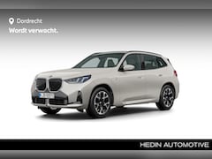 BMW X3 - 30e xDrive M-Sport | Panorama | Harman Kardon | Trekhaak | Driving Assistant Plus | Elektr