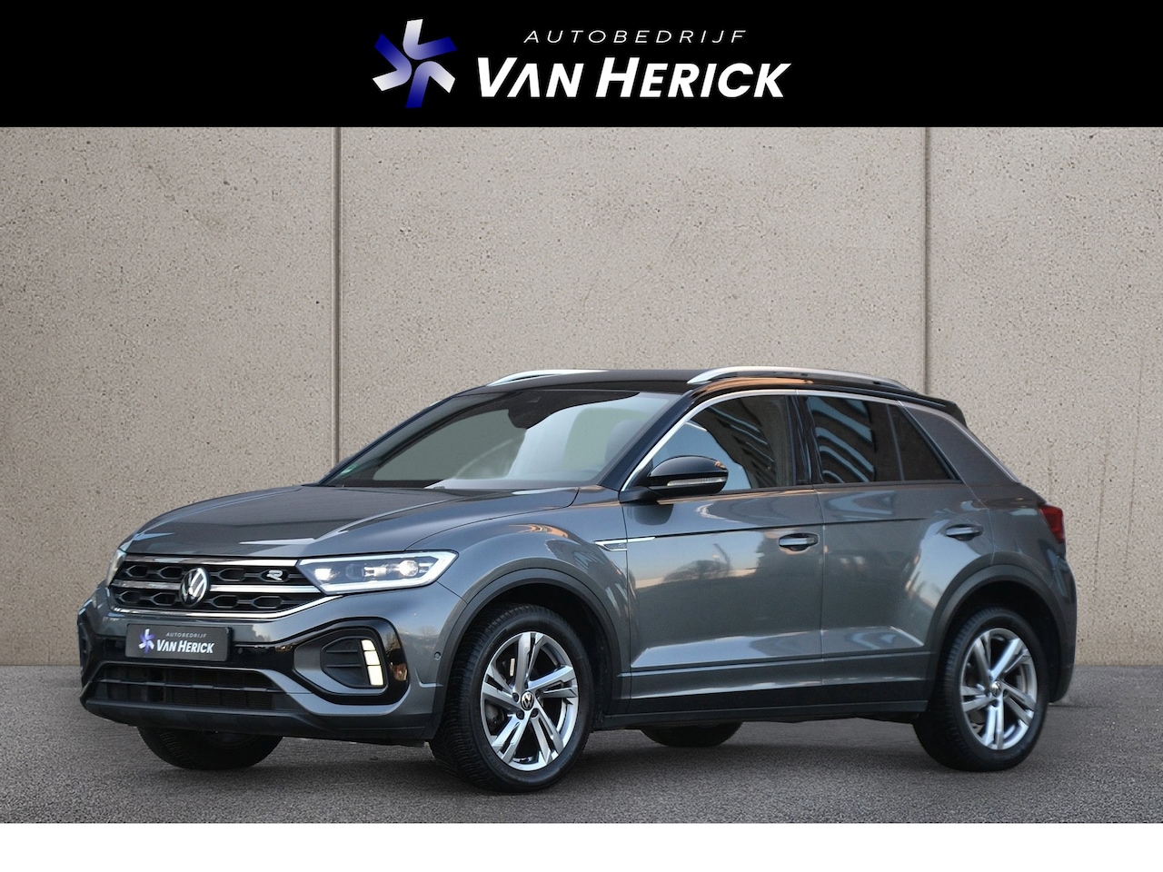 Volkswagen T-Roc - 1.0 TSI R-Line | Navigatie | Achteruitrijcamera | Stoelverwarming - AutoWereld.nl