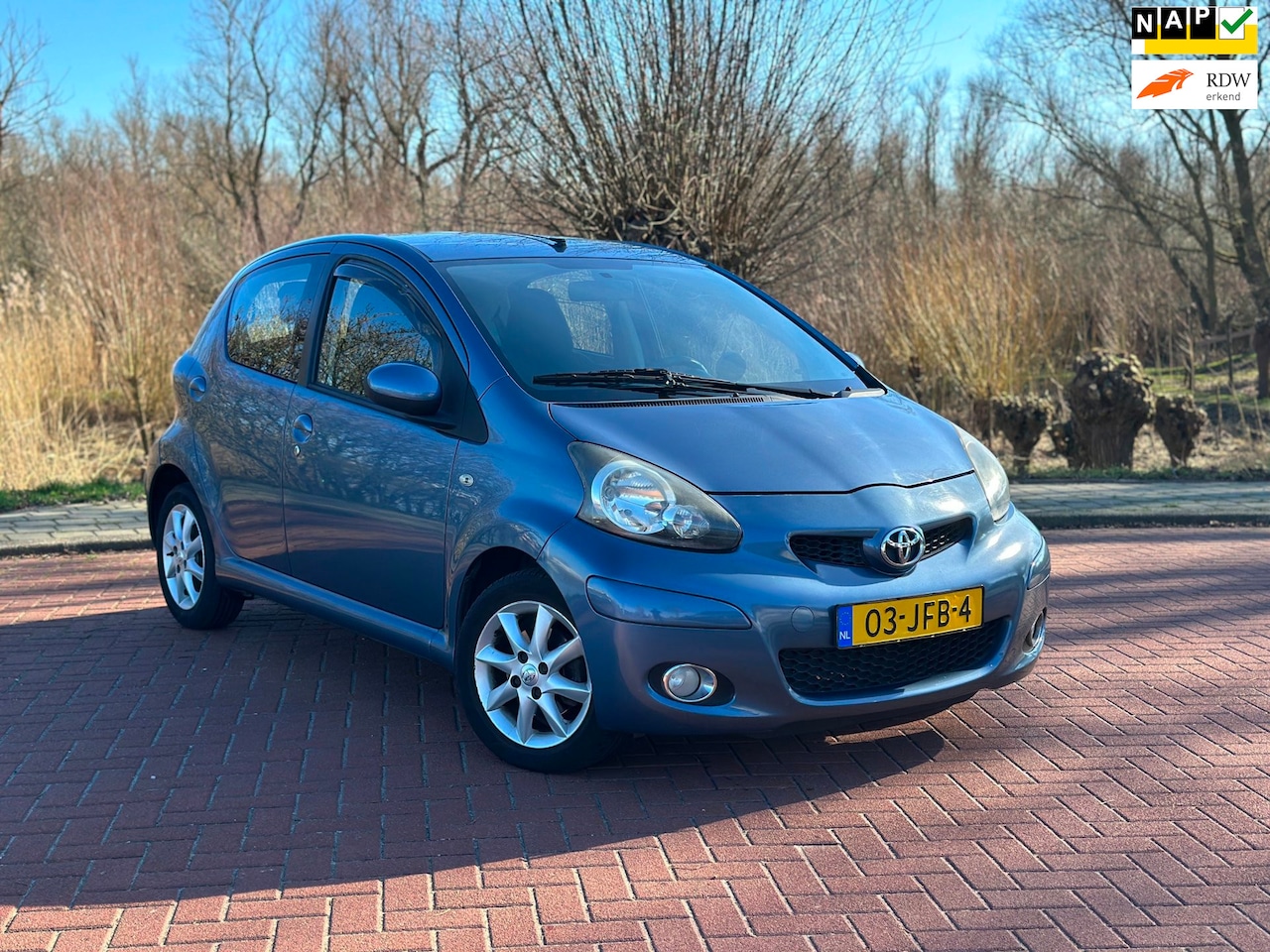 Toyota Aygo - 1.0-12V Comfort Airco/Nap/Toerenteller - AutoWereld.nl