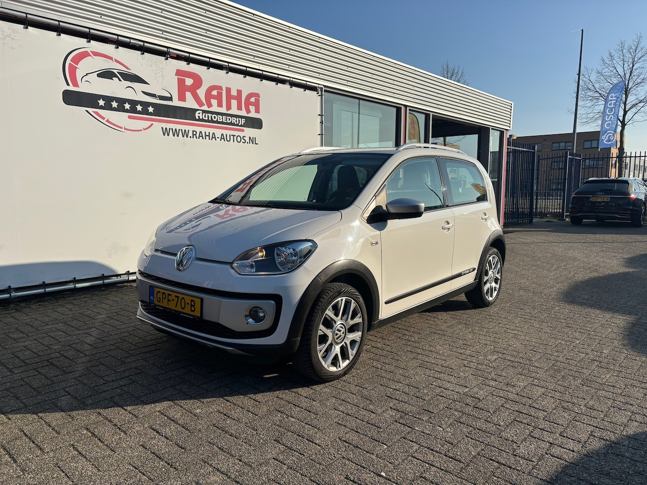 Volkswagen Up! - 1.0 cross up! BlueMotion 1.0 cross up! BlueMotion - AutoWereld.nl
