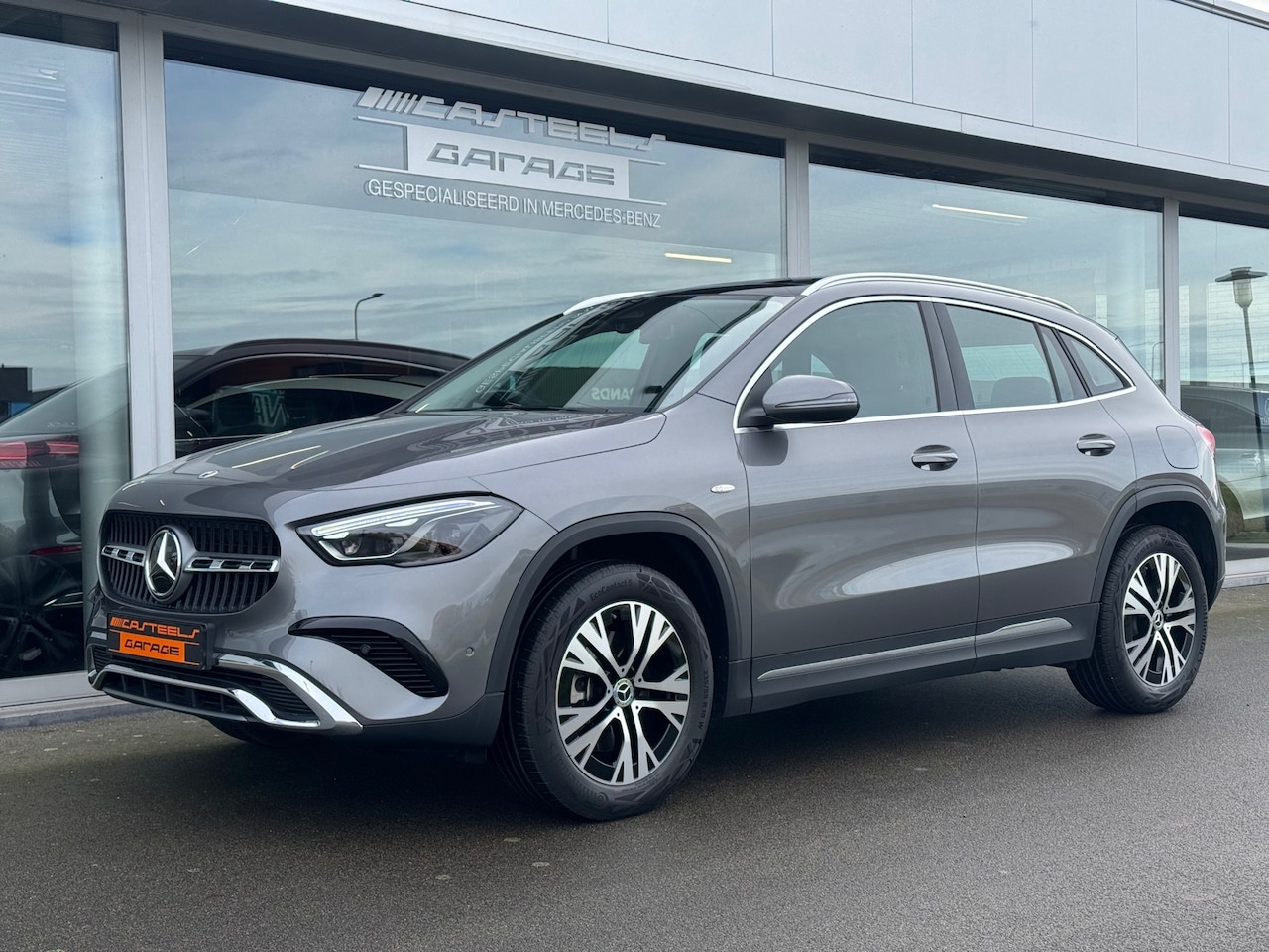 Mercedes-Benz GLA-Klasse - 250 e Progressive line Advanced automaat ,elektrische achterklep , 360 graden camera , Dis - AutoWereld.nl