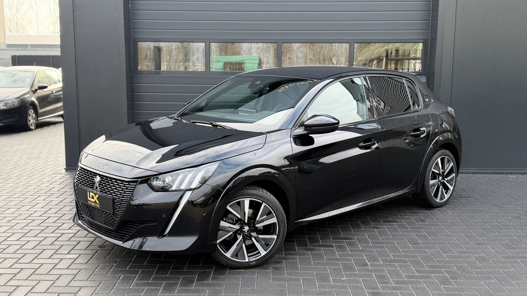 Peugeot 208 - 1.2 PureTech GT Navi|Leer|Stoelverwarming - AutoWereld.nl