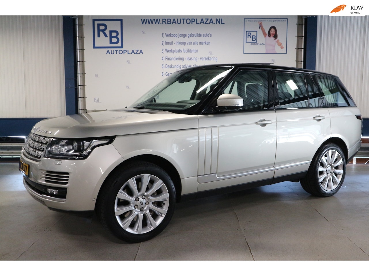 Land Rover Range Rover - 3.0 TDV6 Vogue / PANO / PRACHTIGE STAAT ! ! ! - AutoWereld.nl