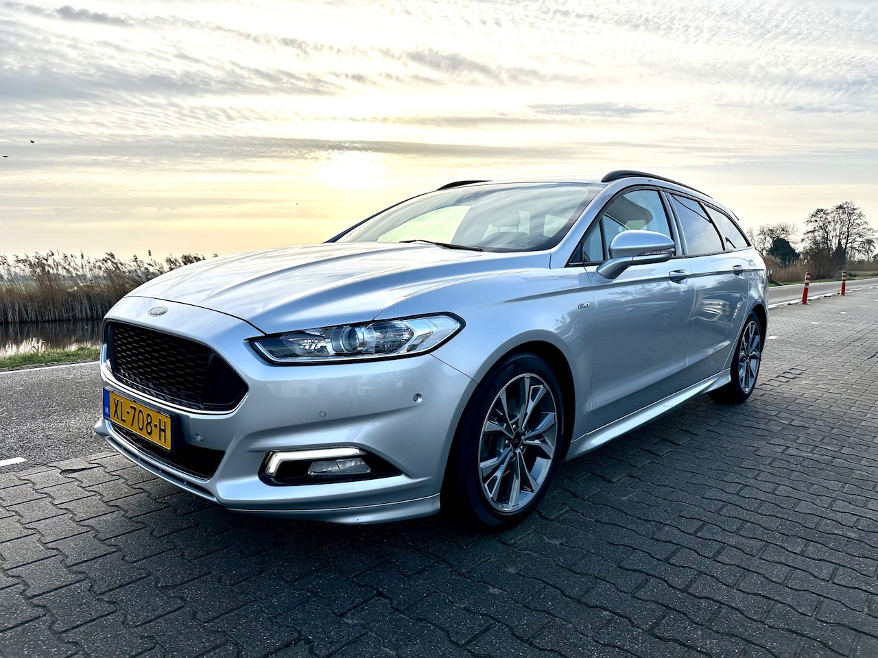 Ford Mondeo Wagon - 1.5 ST Line Navi, Keyless entry, Cruisecontrol, Carplay, Stoelverwarming, Trekhaak - AutoWereld.nl