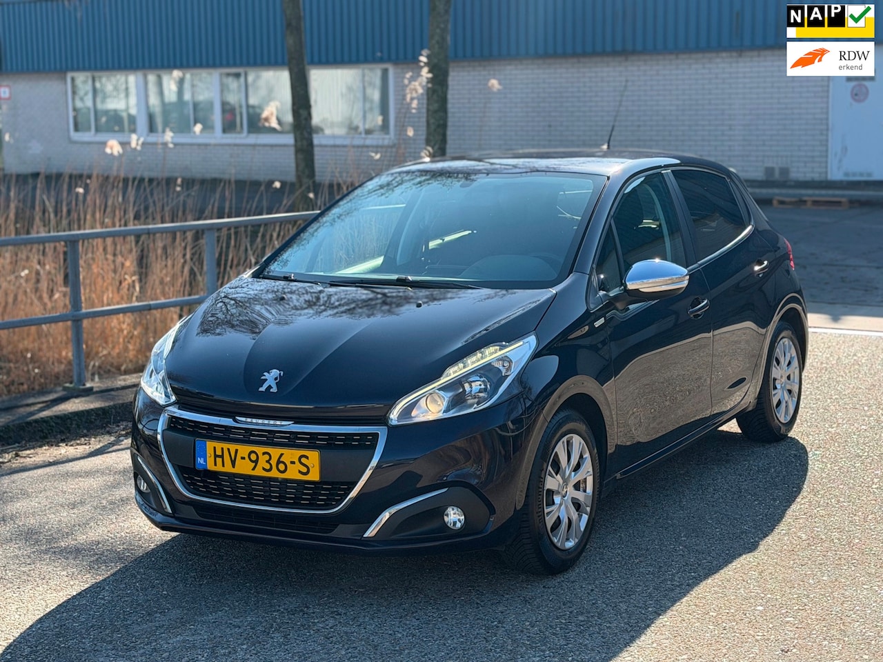 Peugeot 208 - 1.2 PureTech Urban Soul!2016!Airco!PDC!Navi!Trekhaak! - AutoWereld.nl