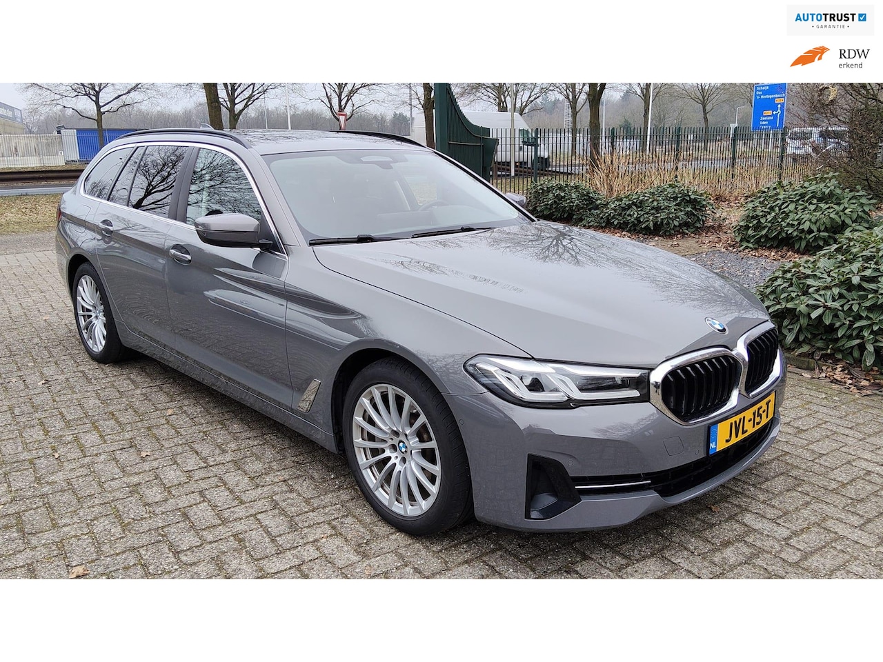 BMW 5-serie Touring - 530e Business Edition+ ,Panodak, SOH=86% - AutoWereld.nl