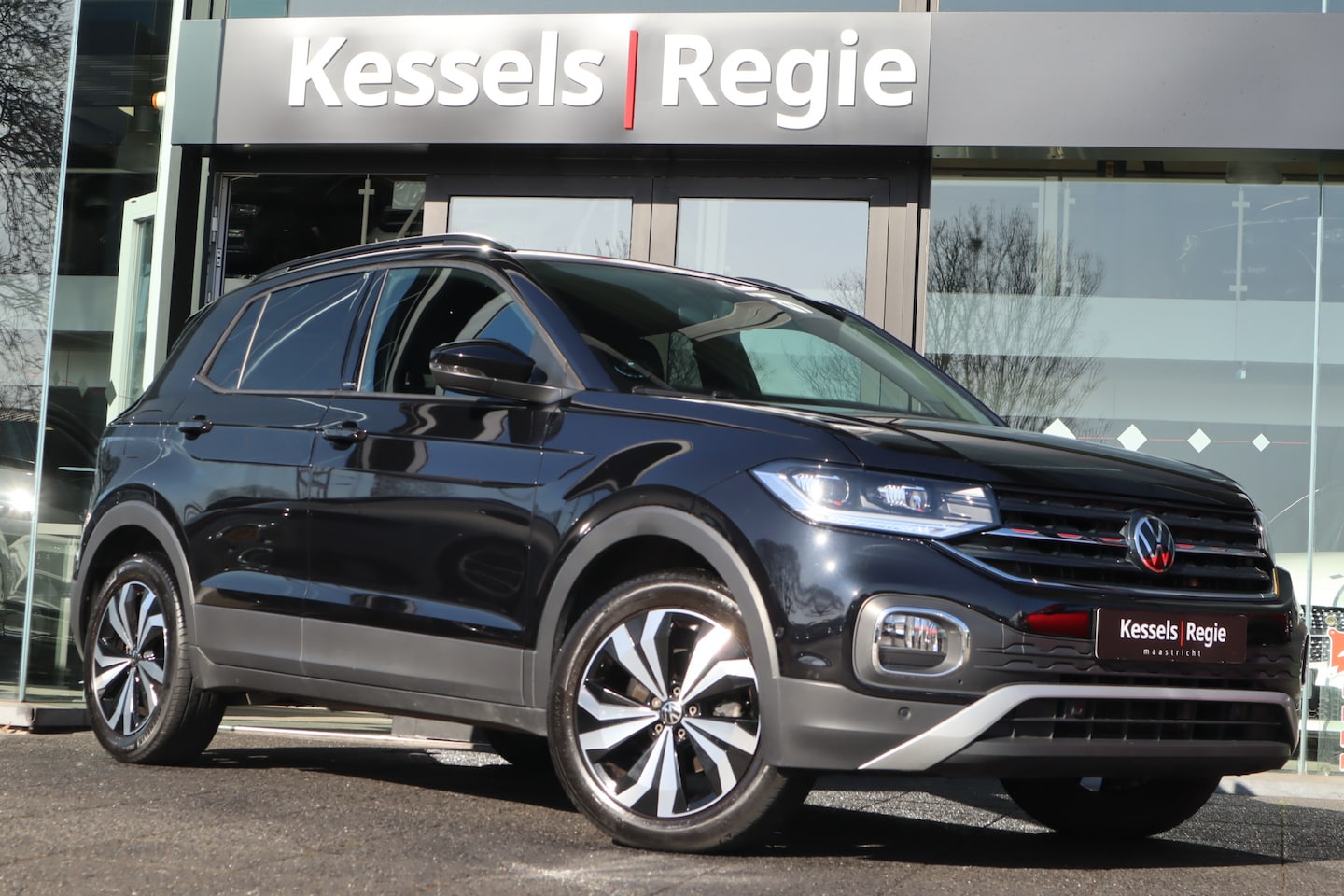 Volkswagen T-Cross - 1.5 TSI Active Keyless Virtual ACC LED Navi CarPlay with Bliss 17” - AutoWereld.nl
