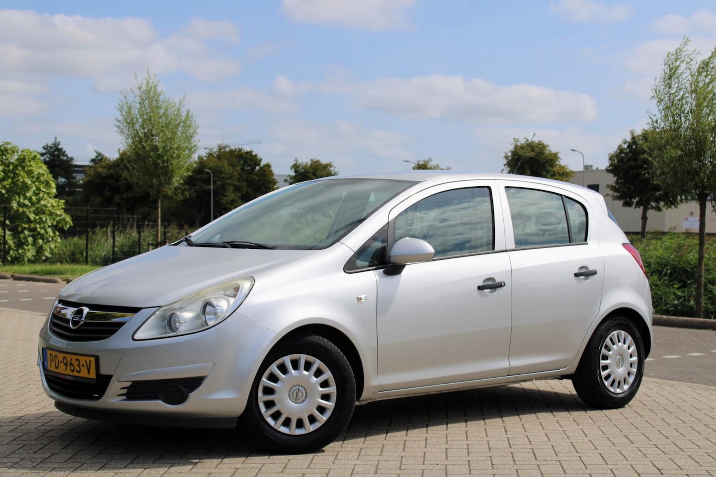 Opel Corsa - 1.2-16V Selection l Airco l Stuurbekr - AutoWereld.nl