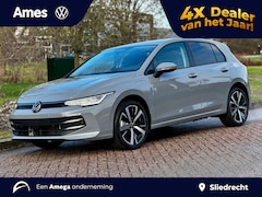 Volkswagen Golf - 1.5 eHybrid 204pk DSG Life Edition | Stoel- en stuurverwarming | Extra getint glas | 18''