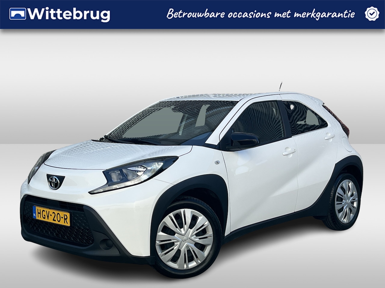 Toyota Aygo X - 1.0 VVT-i MT Play / App connect / Camera / Cruise controle / Stoelverwarming / P4 - AutoWereld.nl