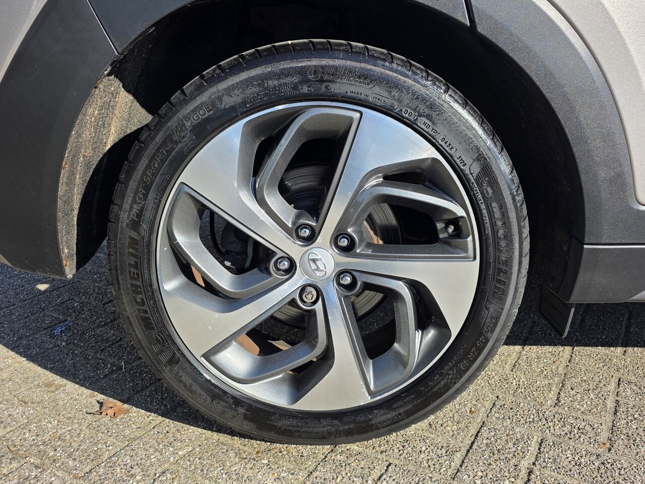 Hyundai Tucson - 1.6 GDI Comfort 1.6 GDi Comfort, Camera! Navigatie! Nwe APK! VERWACHT!! - AutoWereld.nl