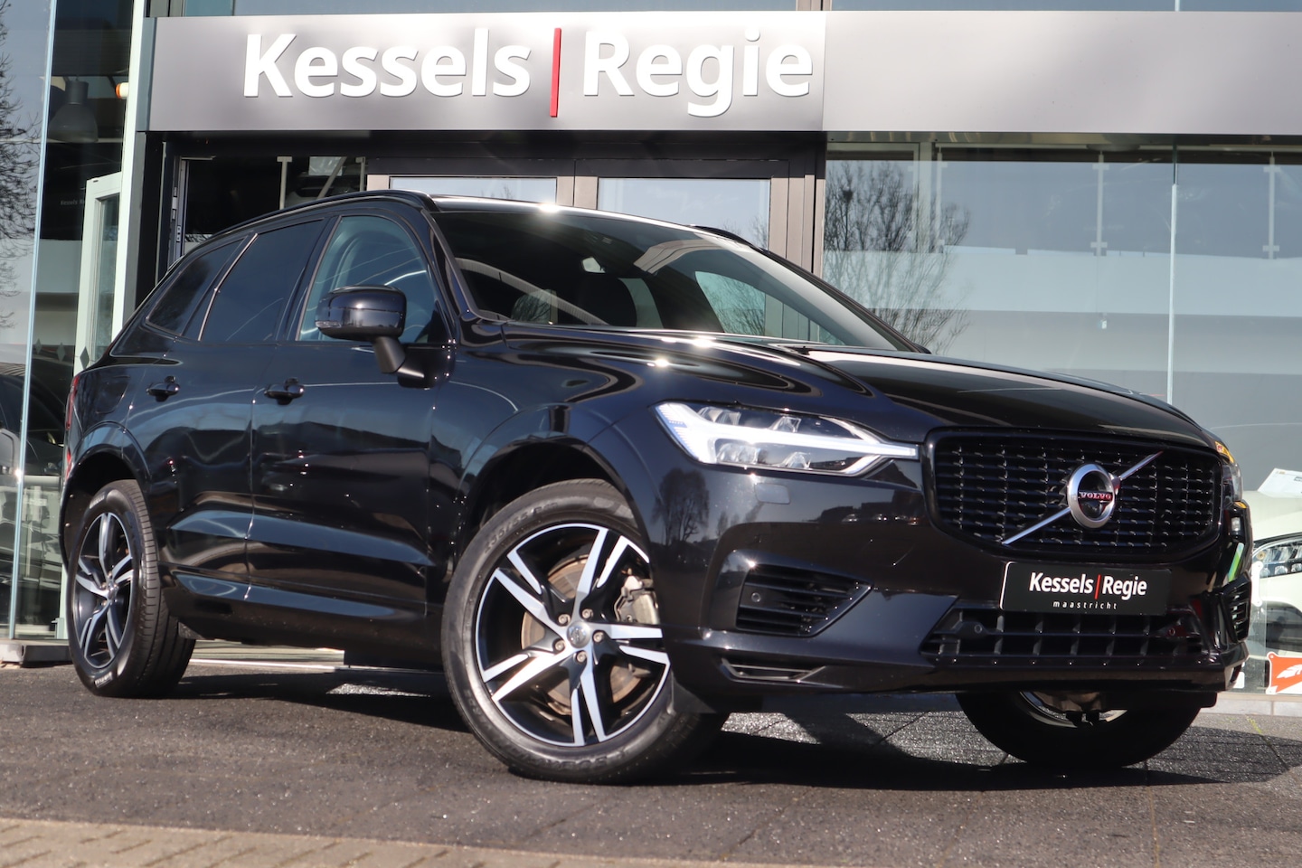 Volvo XC60 - 2.0 Recharge T6 AWD R-Design Pano Memory El.Haak ACC H&K 360 Keyless Stuurverwarming - AutoWereld.nl