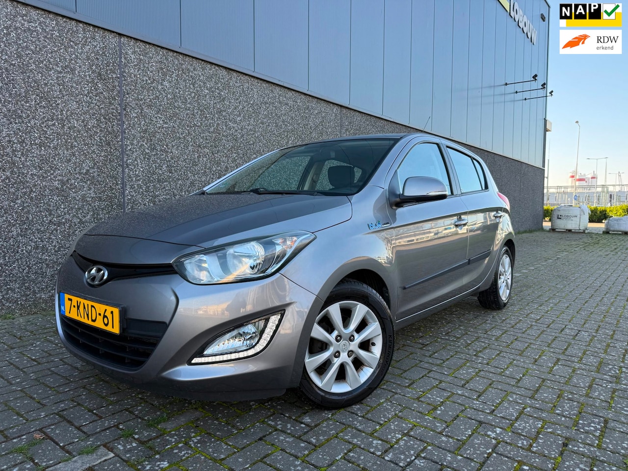 Hyundai i20 - 1.2i i-Deal/Nieuwe APK en beurt/Trekhaak/1ste eigenaar/ - AutoWereld.nl