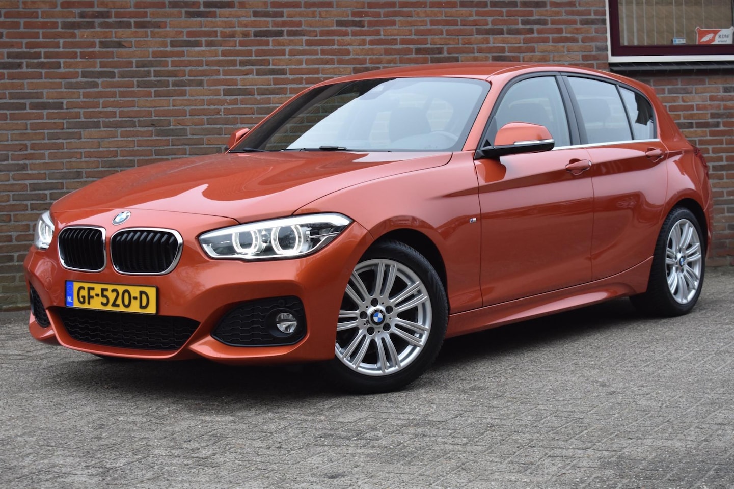 BMW 1-serie - 116i '15 M Pakket LED Clima NAvi Cruise Inruil mogelijk - AutoWereld.nl