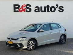 Volkswagen Polo - 1.0 TSI Life Adaptive cruise Airco DAB radio Apple / Android Parkeersensoren v/a Navi