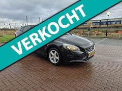 Volvo V40 - 1.6 D2 Momentum | NAVIGATIE | CRUISE CONTROL | PDC | AIRCO | ELEC. PAKKET