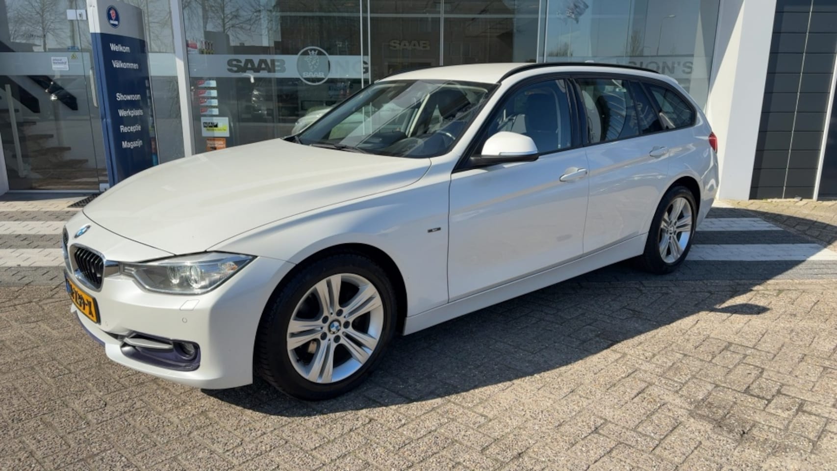 BMW 3-serie Touring - 316i Sport High Executive - AutoWereld.nl