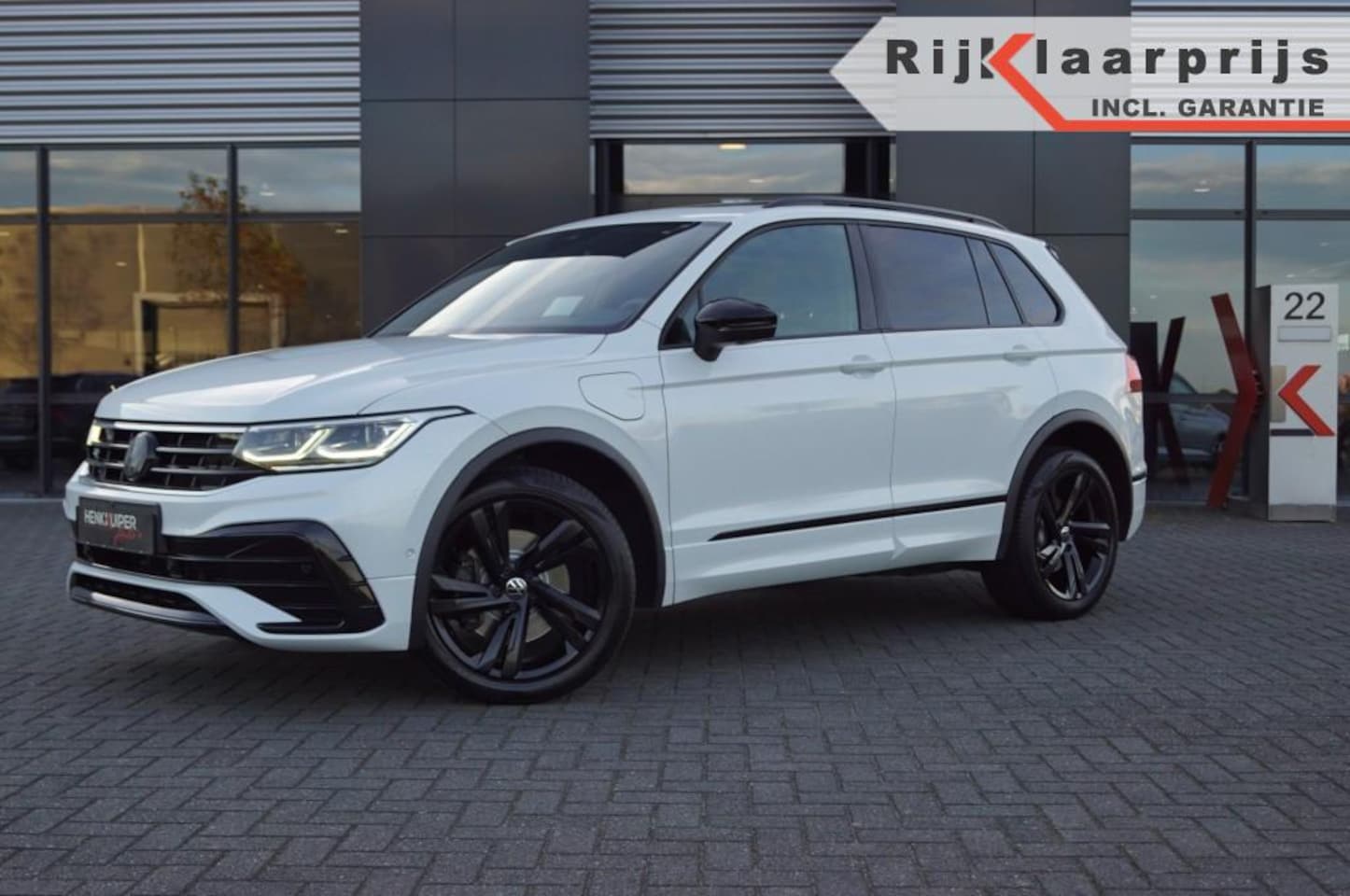 Volkswagen Tiguan - 1.4  e-Hybrid R-Line Black style 245pk/ Panodak /DCC/Leer/Navi Pro /Head-up/360gr Camera/T - AutoWereld.nl